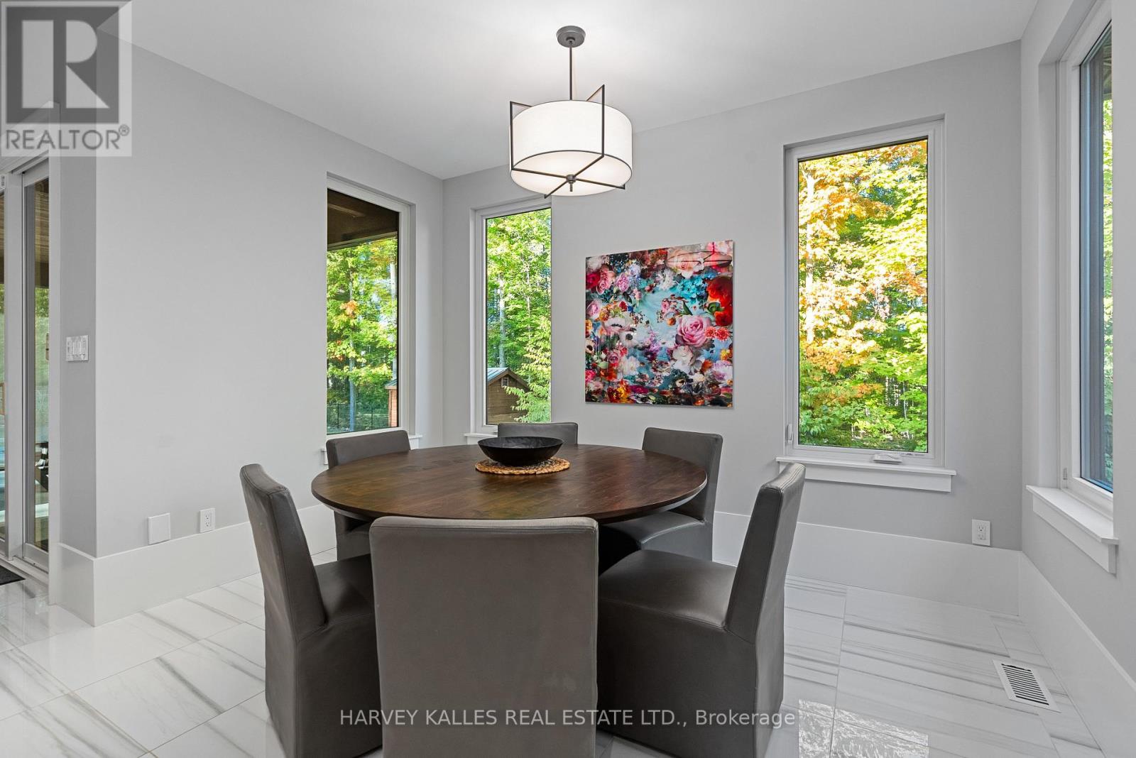 42 WINDFIELD DRIVE W