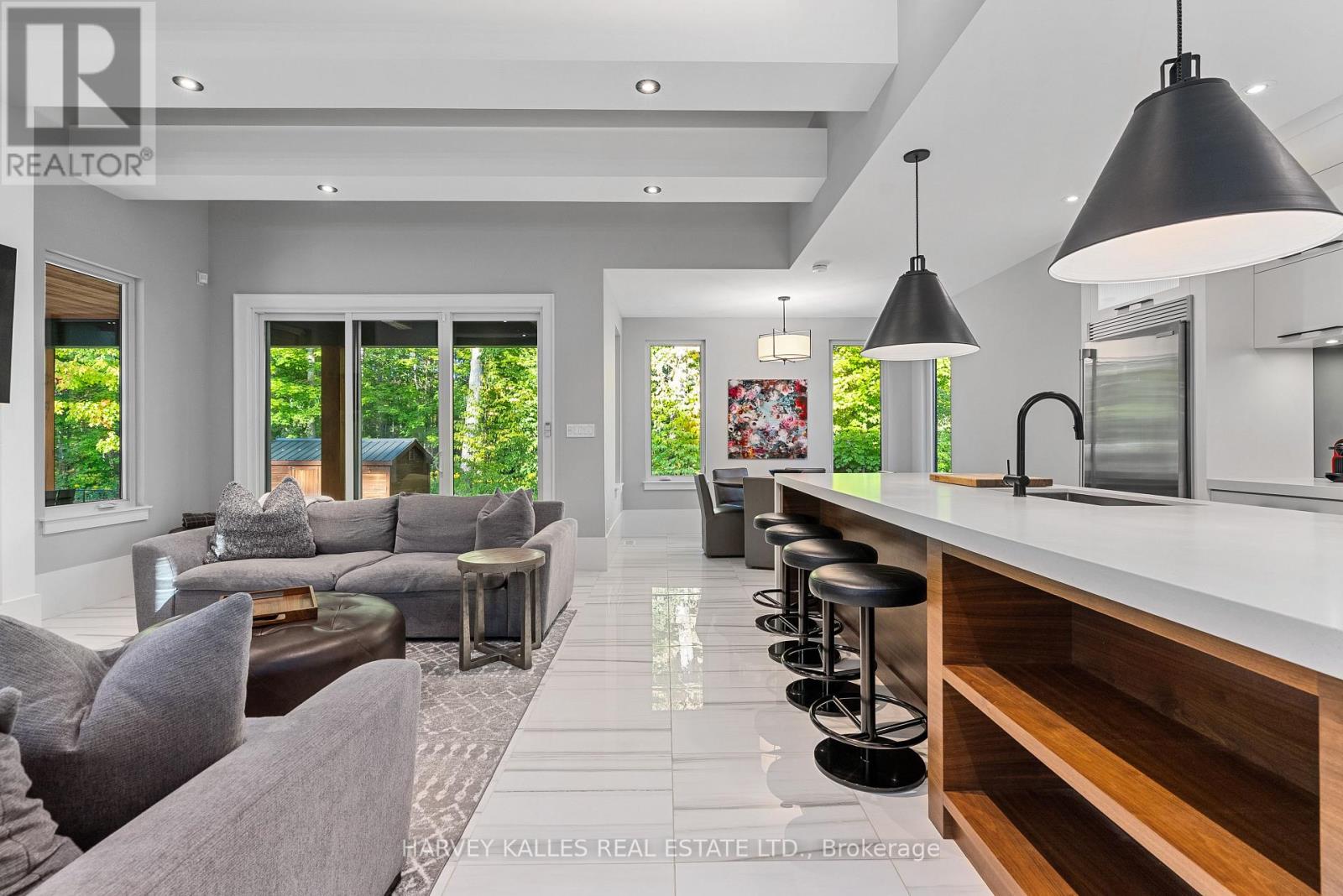 42 WINDFIELD DRIVE W