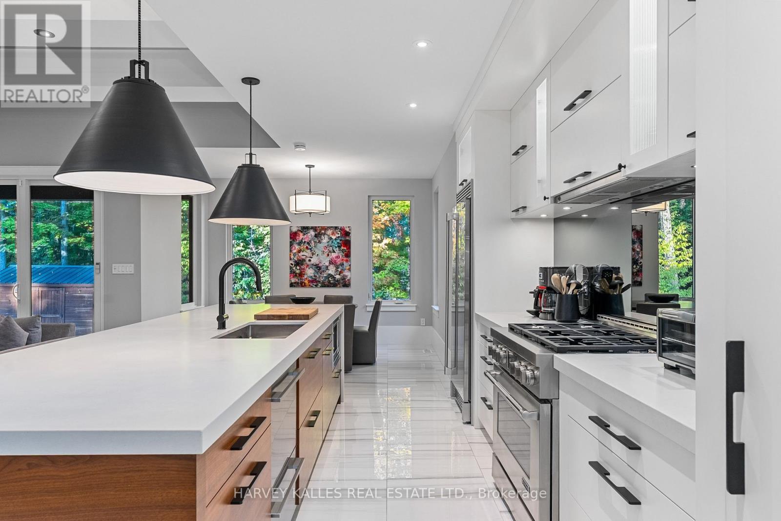 42 WINDFIELD DRIVE W