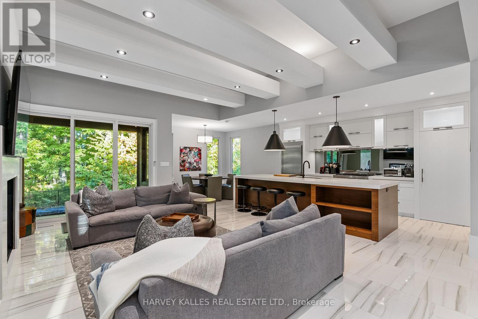 42 WINDFIELD DRIVE W