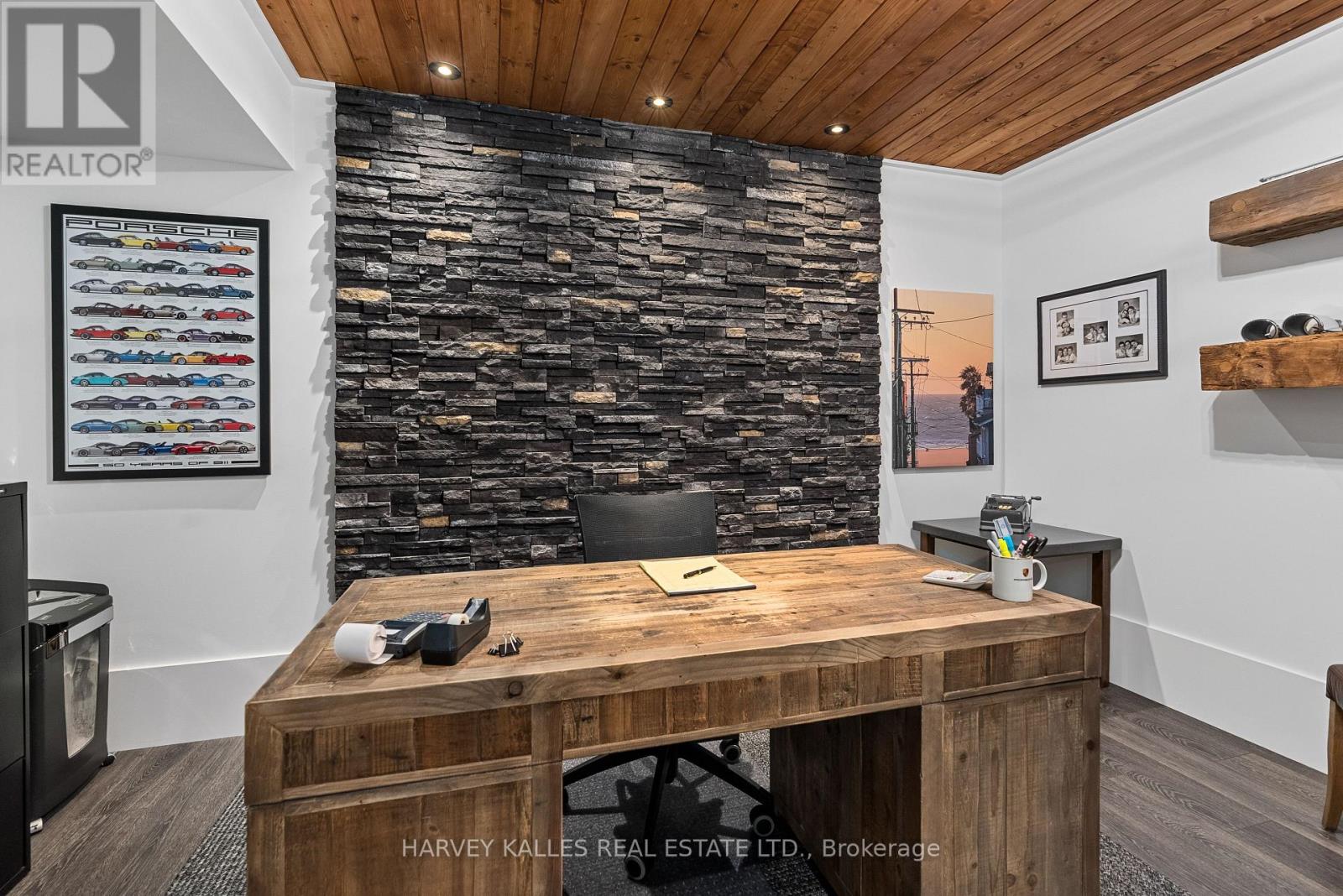 42 WINDFIELD DRIVE W