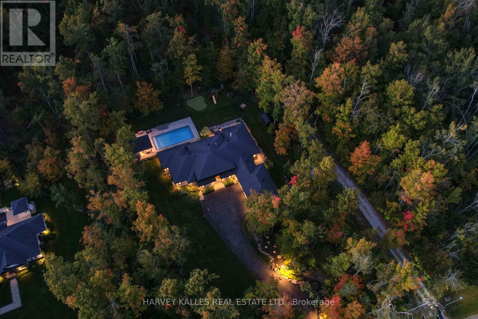 42 WINDFIELD DRIVE W
