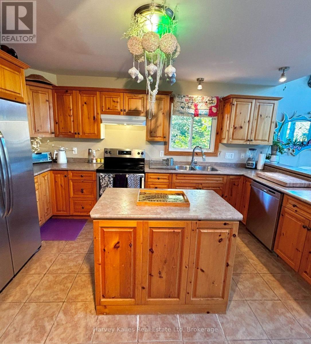 61 CONSTANCE BLVD. BOULEVARD N