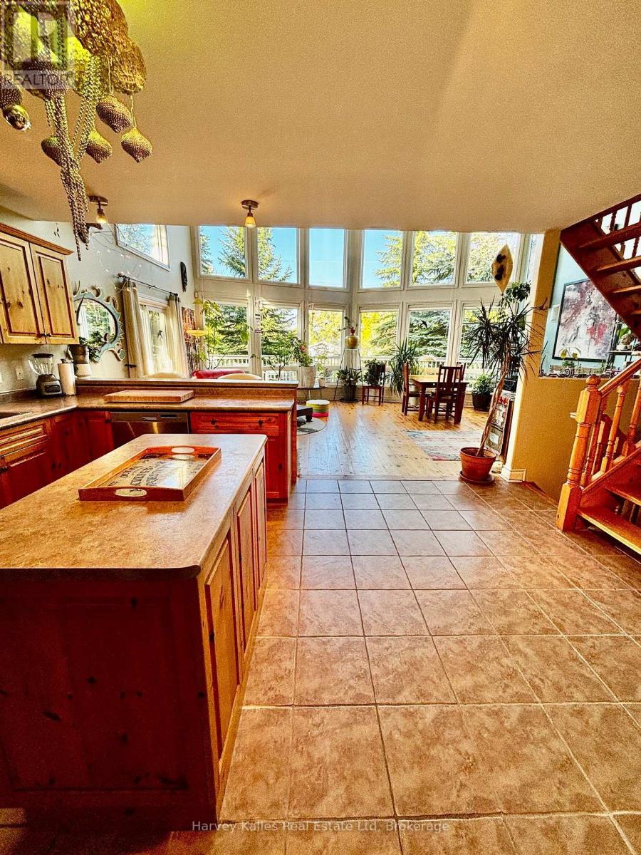61 CONSTANCE BLVD. BOULEVARD N