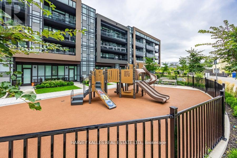 4 - 60 GEORGE BUTCHART DRIVE