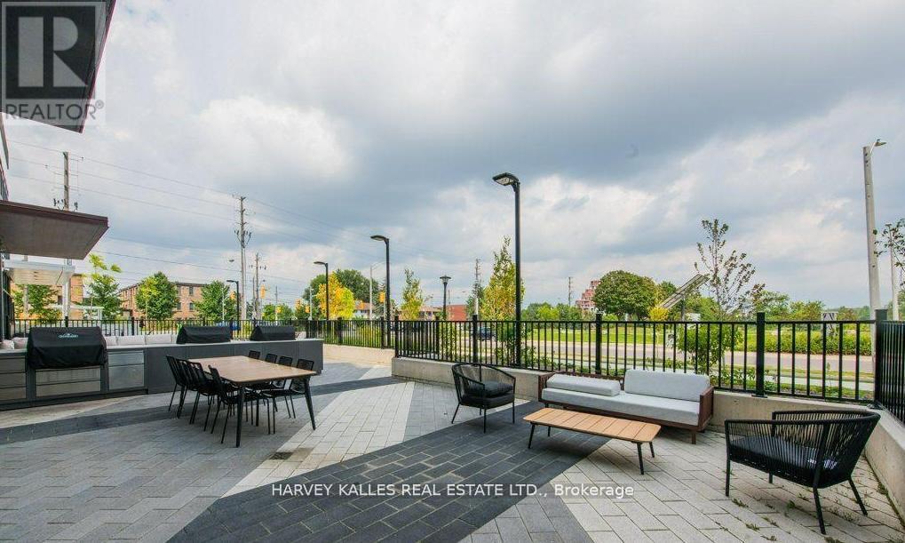 4 - 60 GEORGE BUTCHART DRIVE