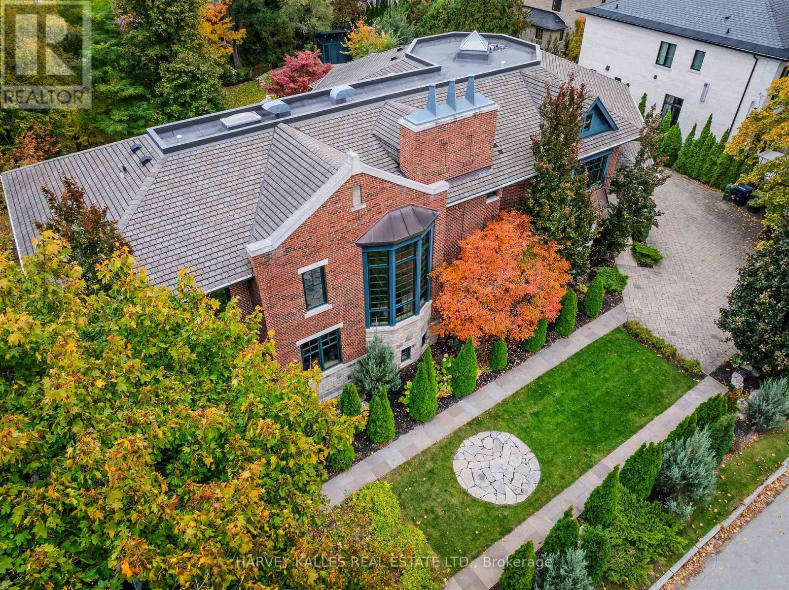 89 KINGSWAY CRESCENT