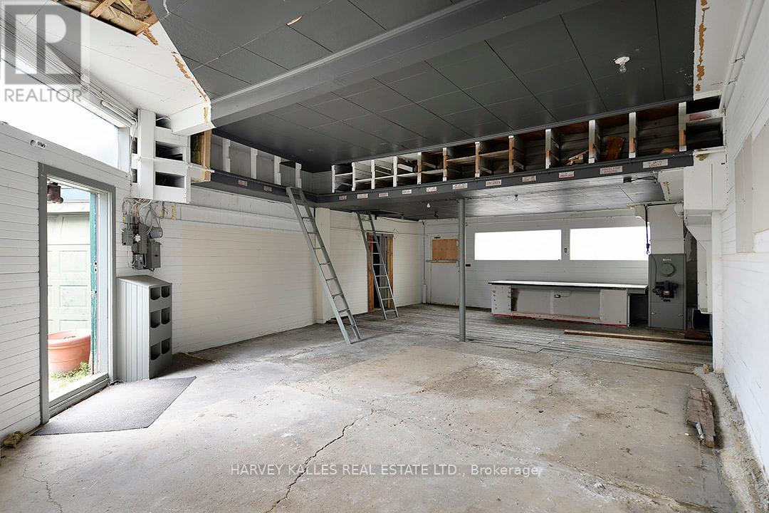 REAR - 792 OSSINGTON AVENUE