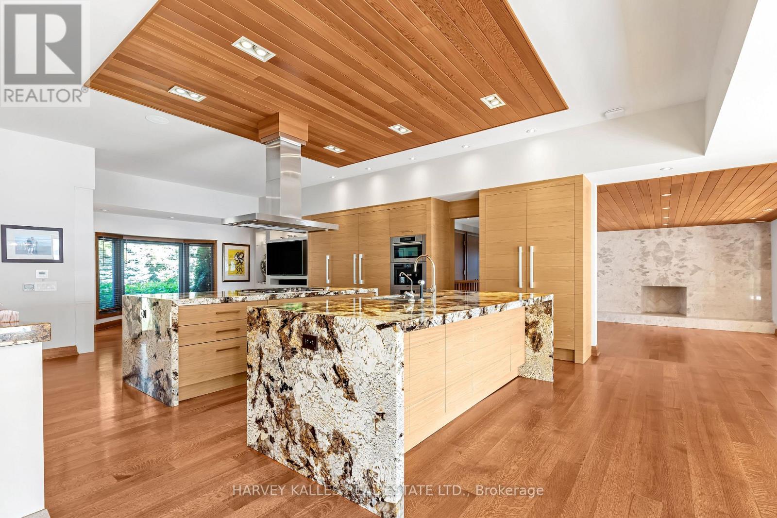 90 OAKLANDS PARK COURT