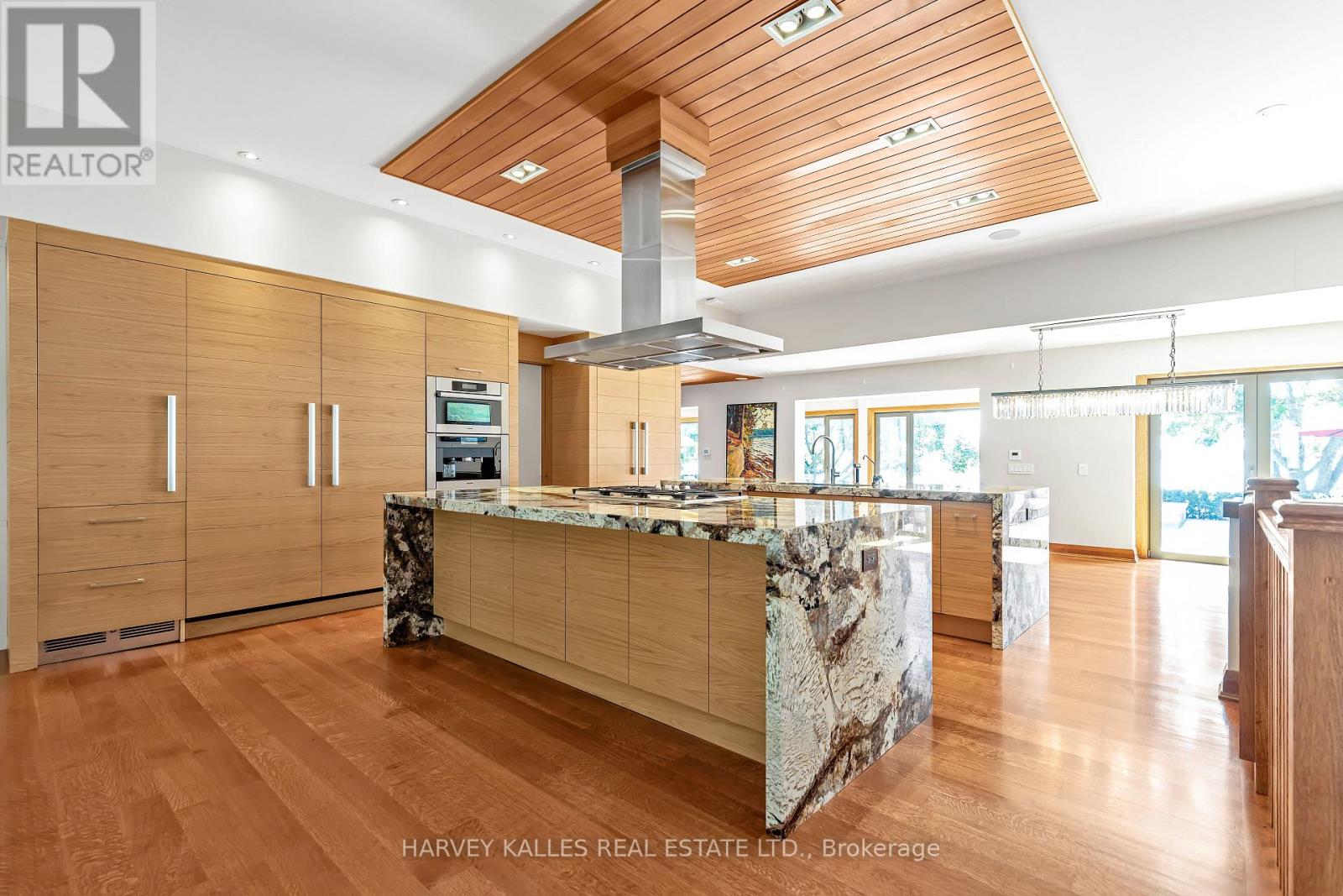 90 OAKLANDS PARK COURT