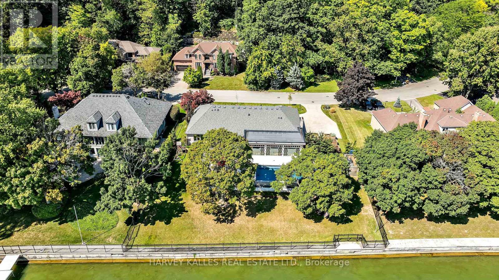 90 OAKLANDS PARK COURT