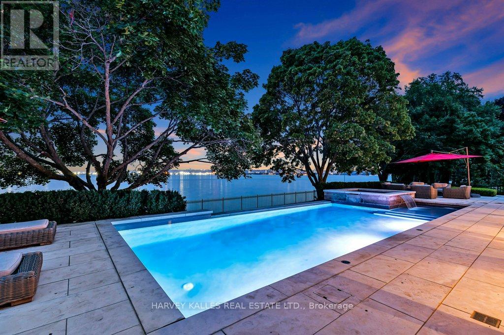 90 OAKLANDS PARK COURT