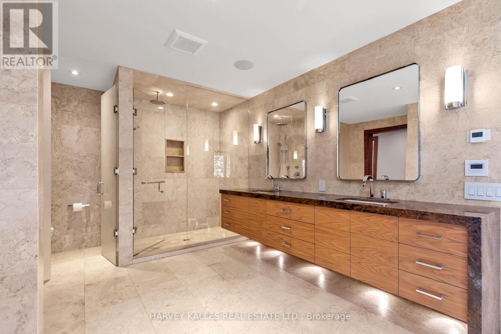 90 OAKLANDS PARK COURT