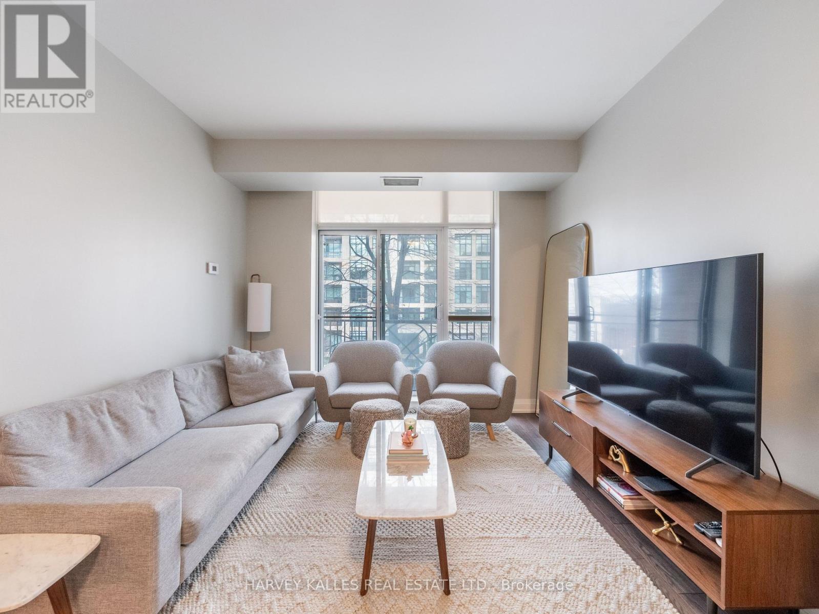 305 - 2511 BLOOR STREET W