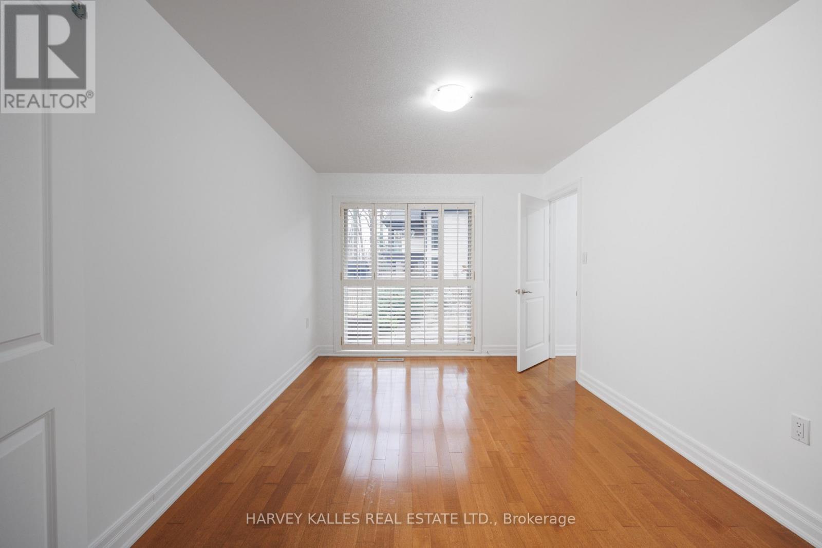 19 BLAIR ATHOL CRESCENT