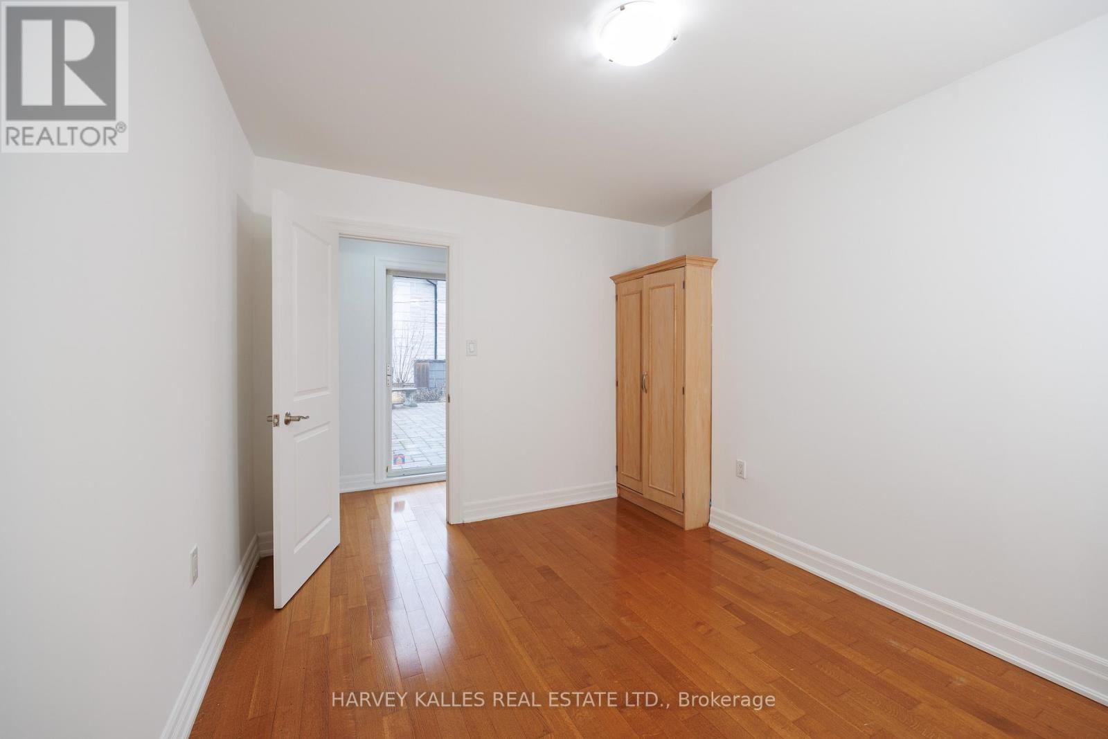 19 BLAIR ATHOL CRESCENT