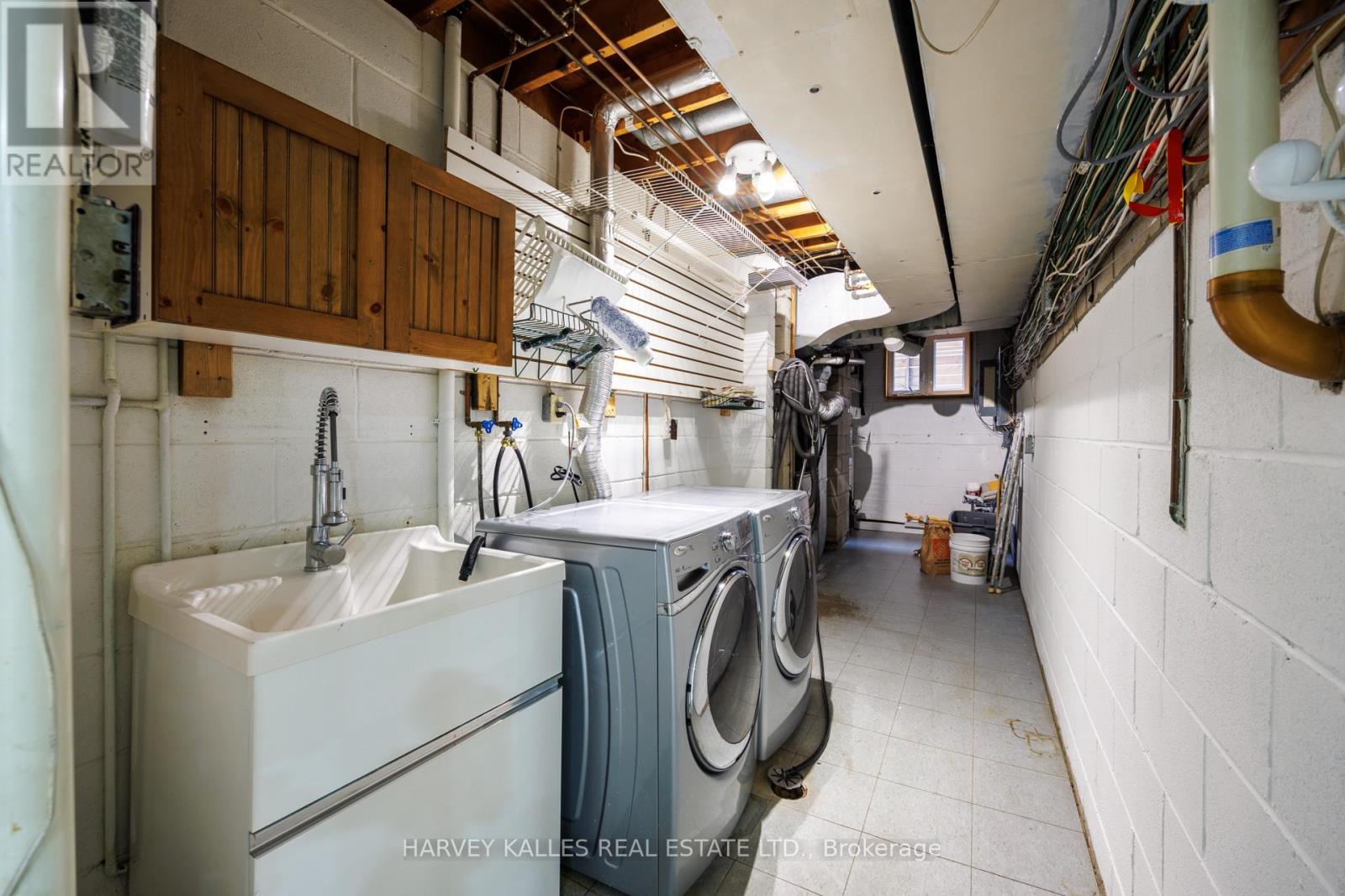 19 BLAIR ATHOL CRESCENT