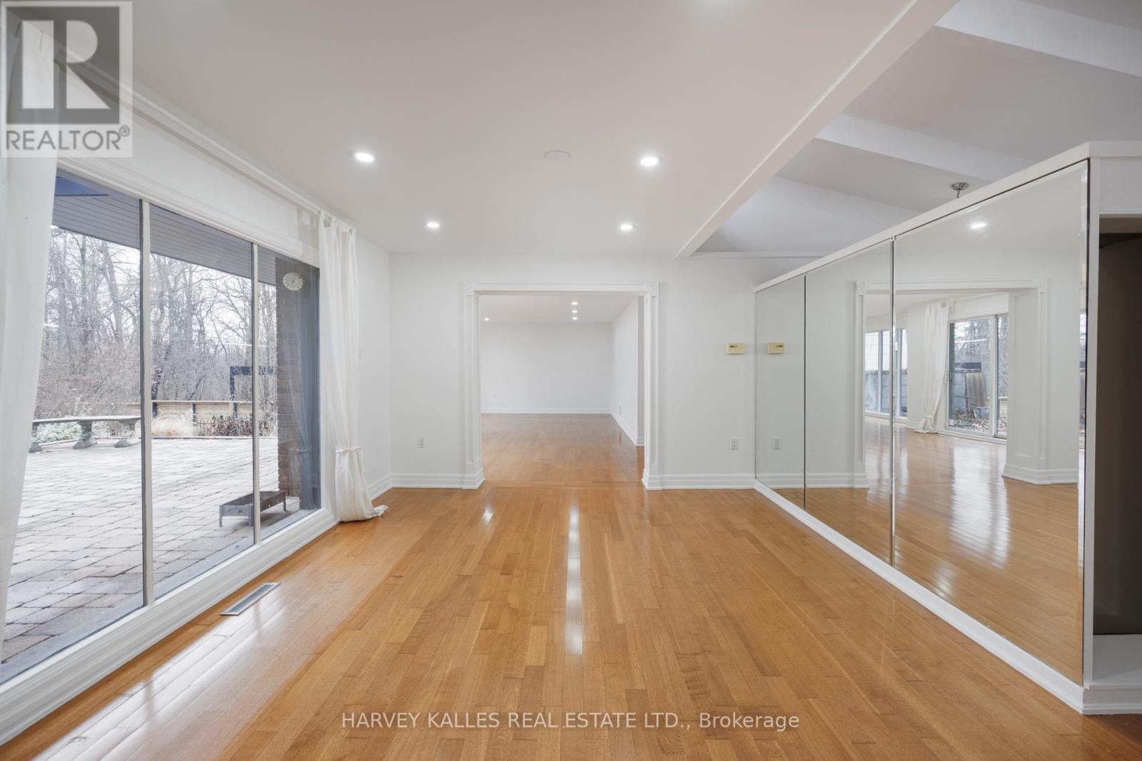 19 BLAIR ATHOL CRESCENT