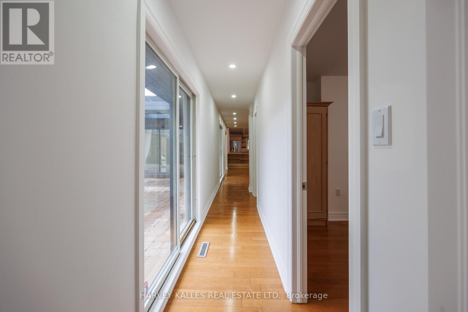 19 BLAIR ATHOL CRESCENT