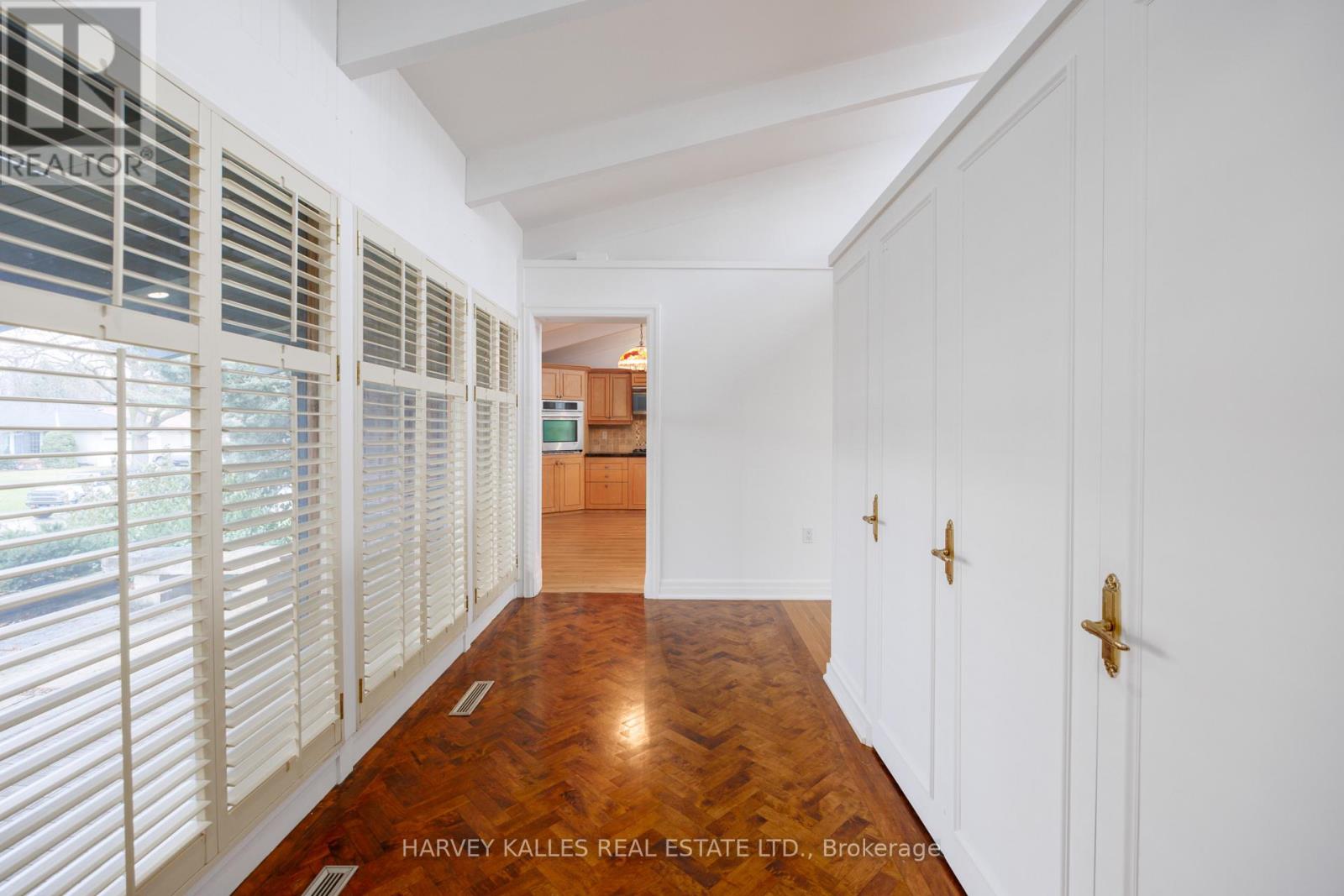 19 BLAIR ATHOL CRESCENT