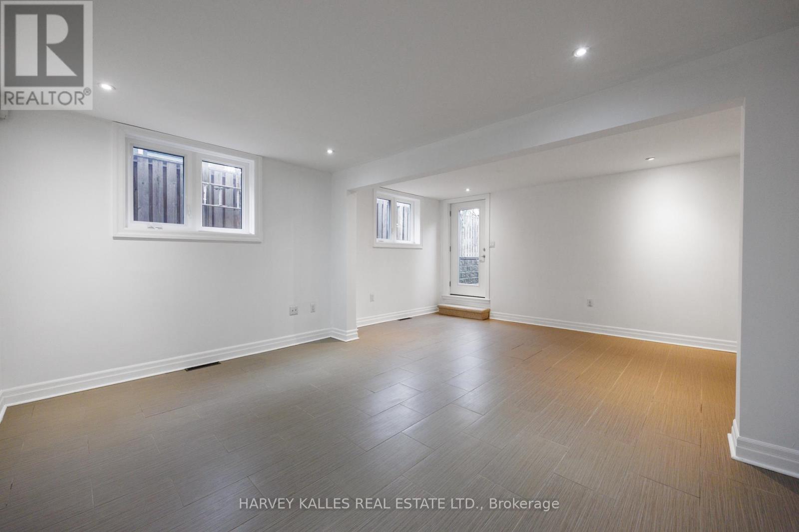 19 BLAIR ATHOL CRESCENT