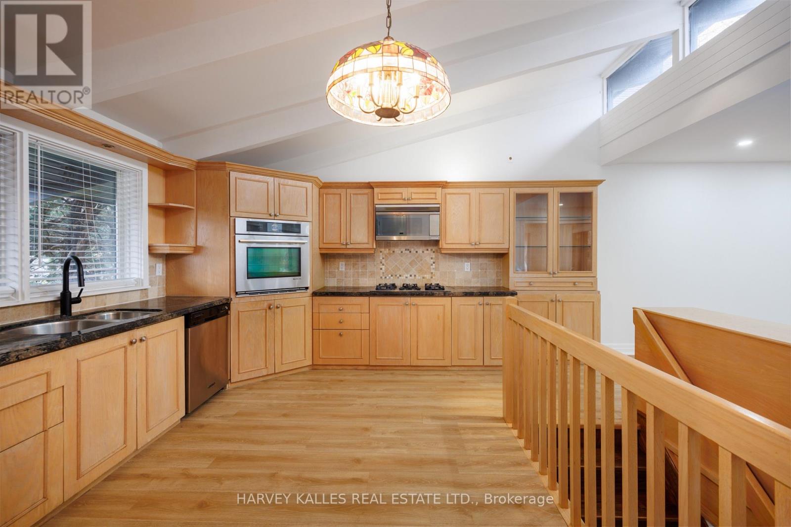 19 BLAIR ATHOL CRESCENT