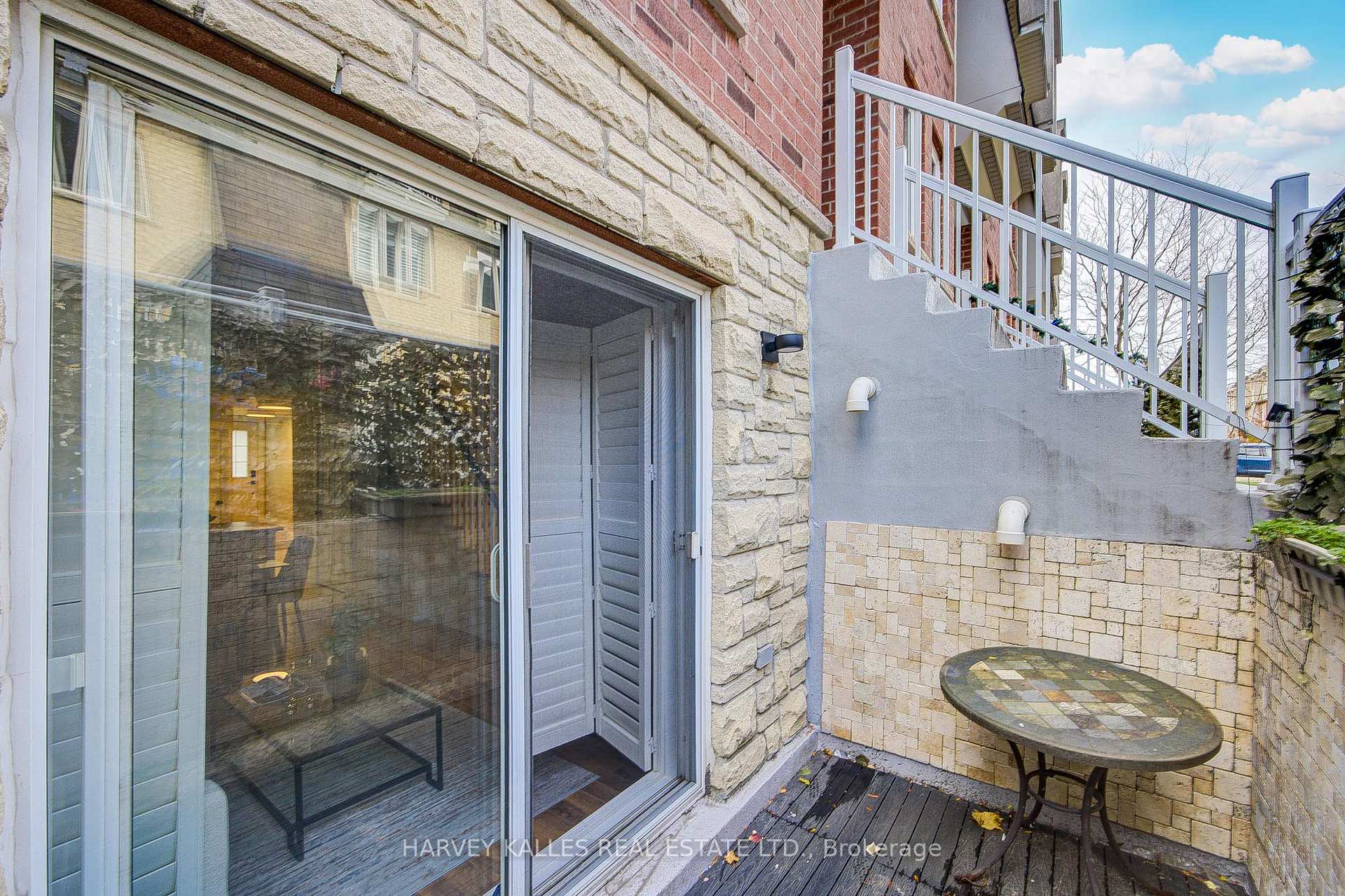 51 Foundry Avenue 55