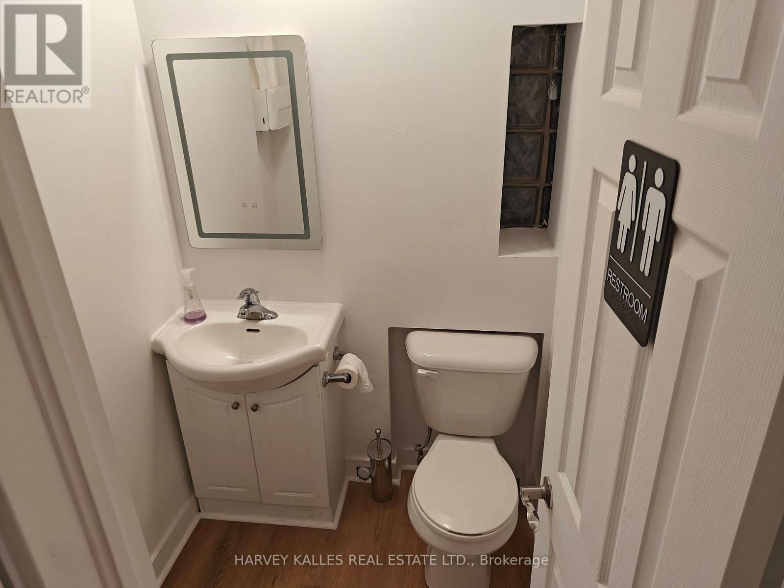 B - 406 PACIFIC AVENUE