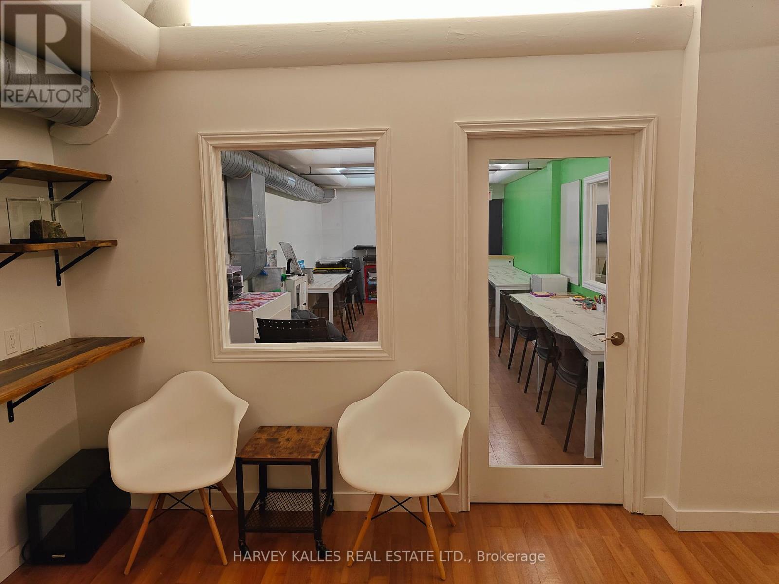 B - 406 PACIFIC AVENUE