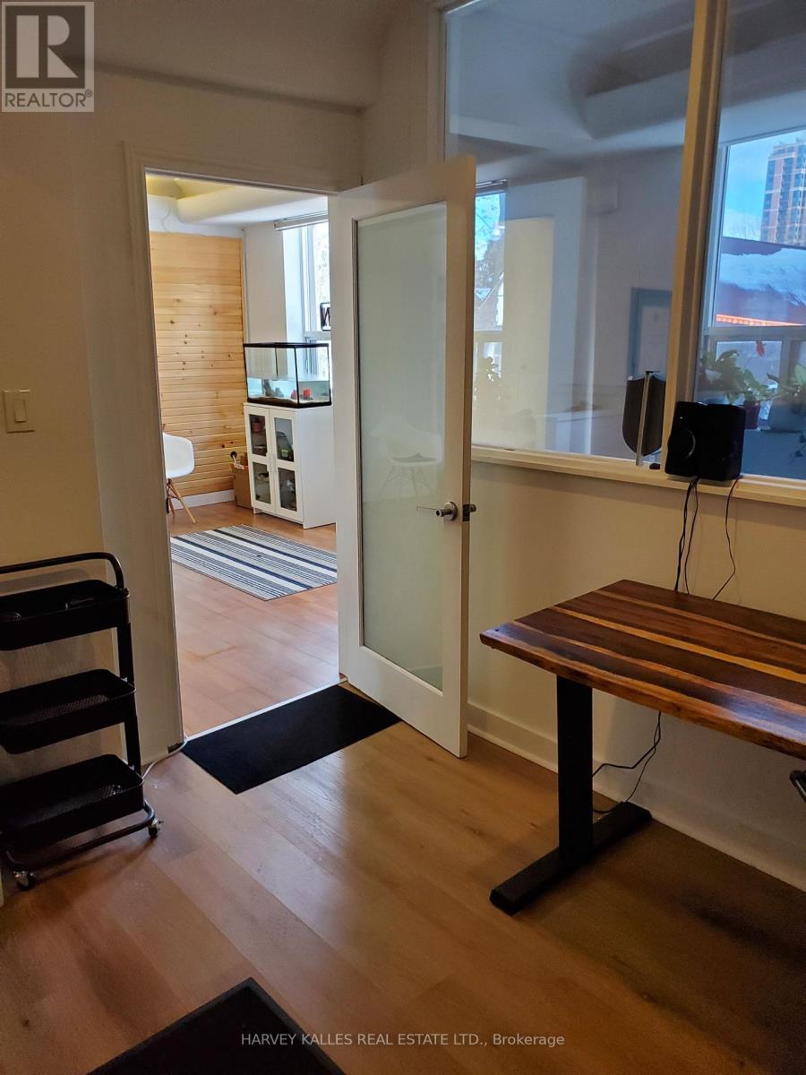 B - 406 PACIFIC AVENUE