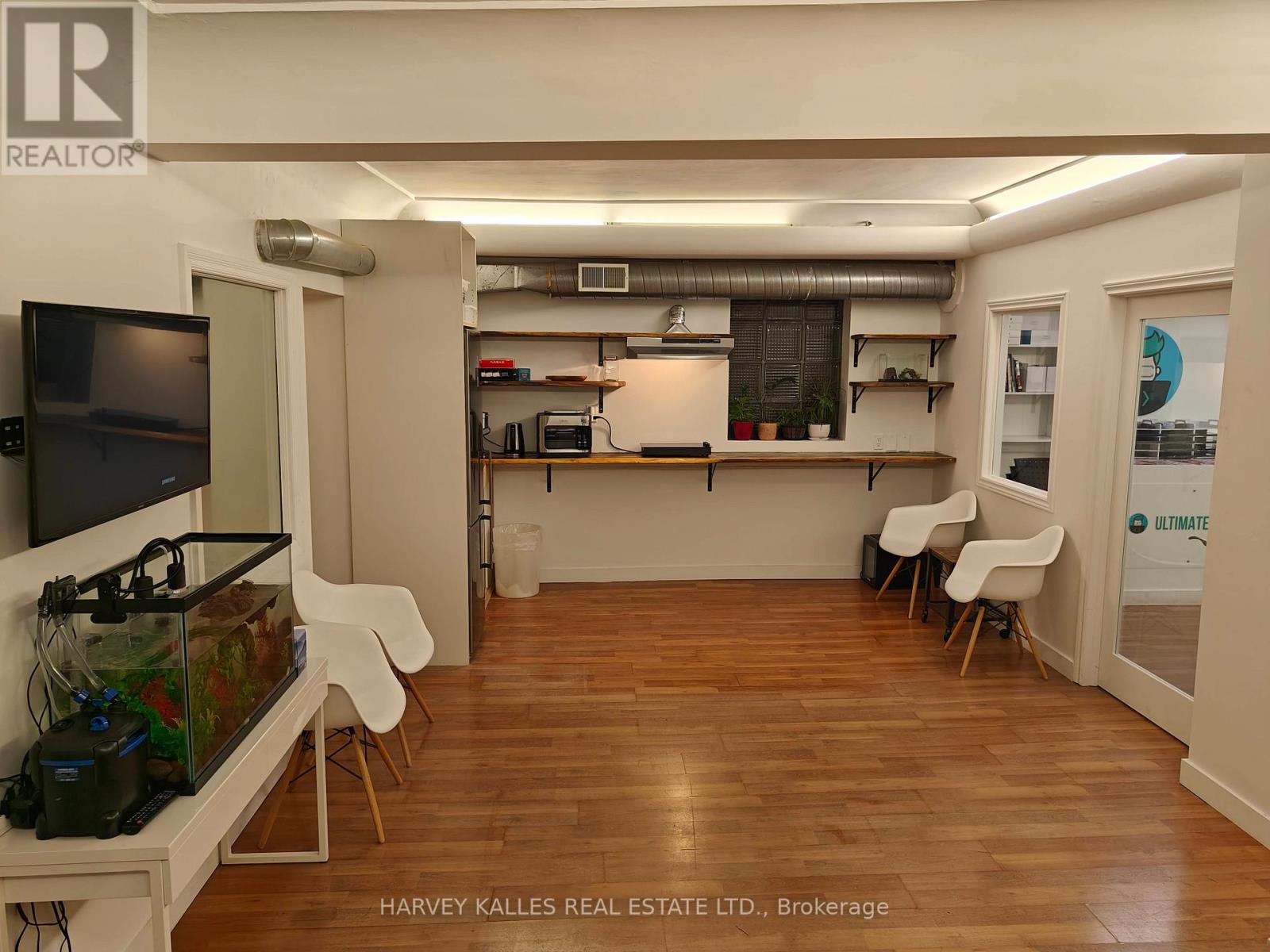 B - 406 PACIFIC AVENUE