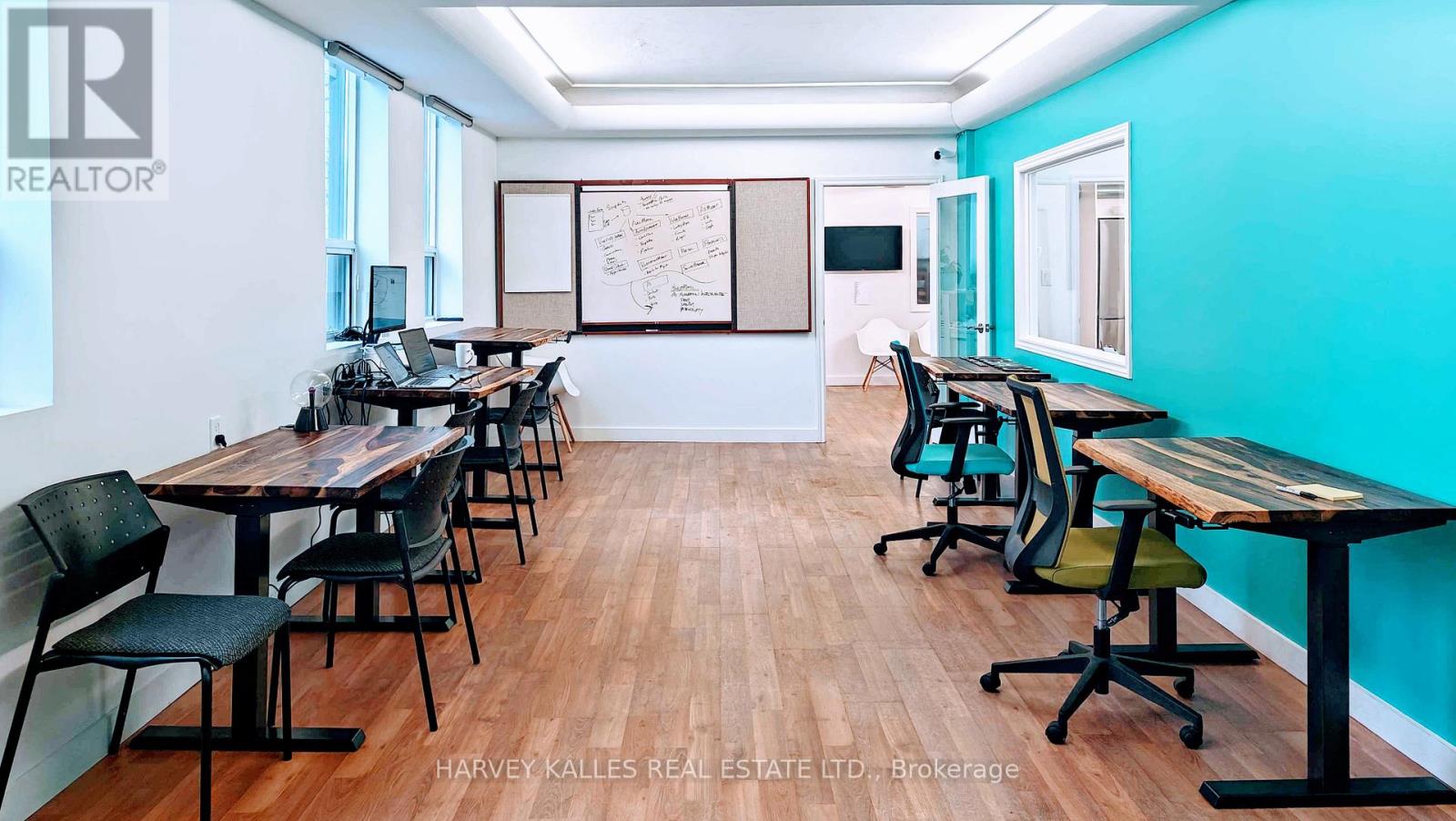 B - 406 PACIFIC AVENUE