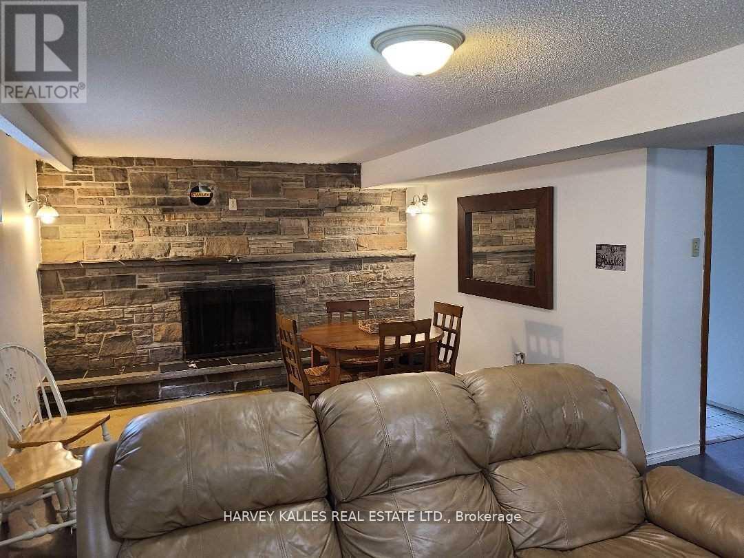 LOWER - 2379 HENSALL STREET