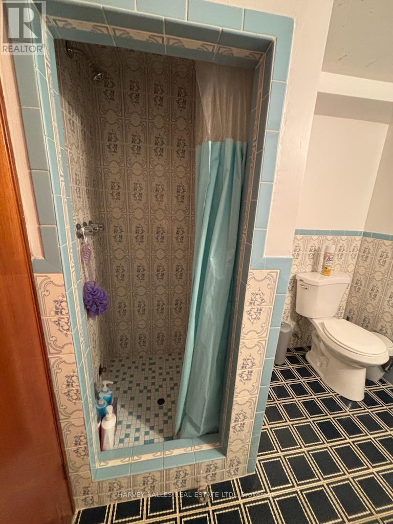 LOWER - 2379 HENSALL STREET