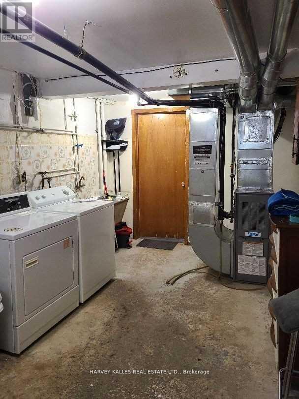 LOWER - 2379 HENSALL STREET