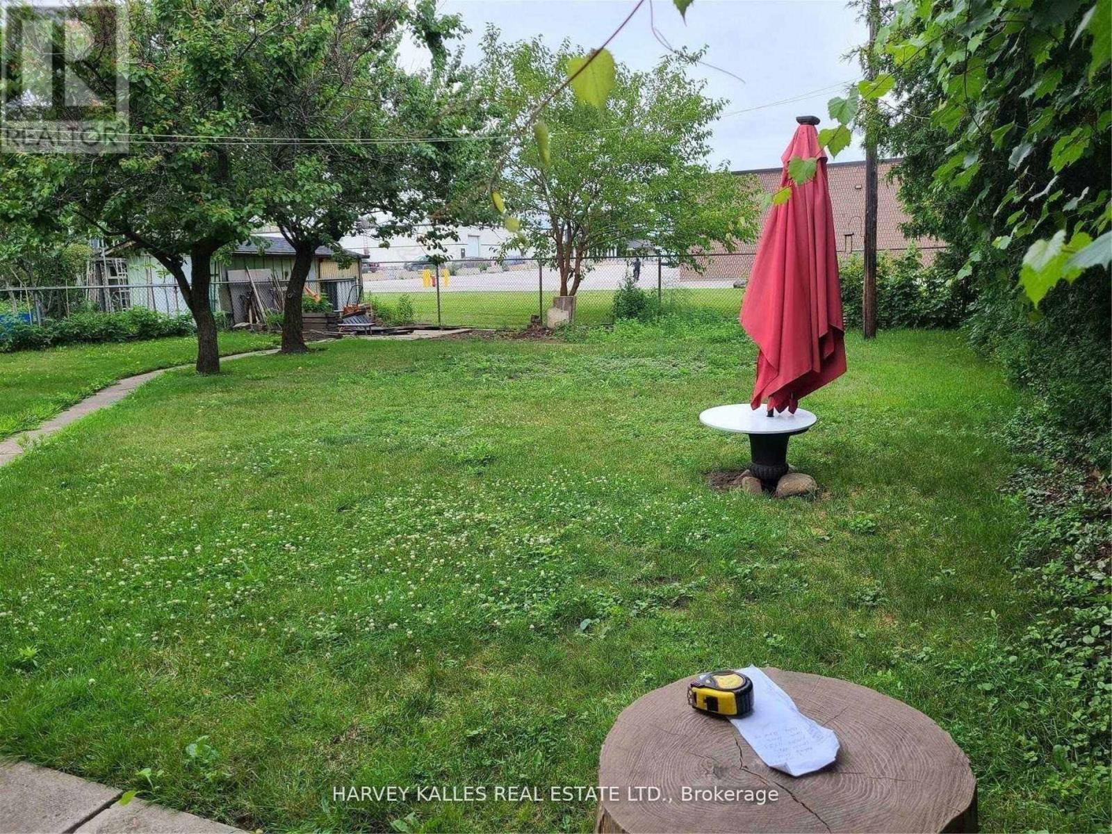 LOWER - 2379 HENSALL STREET