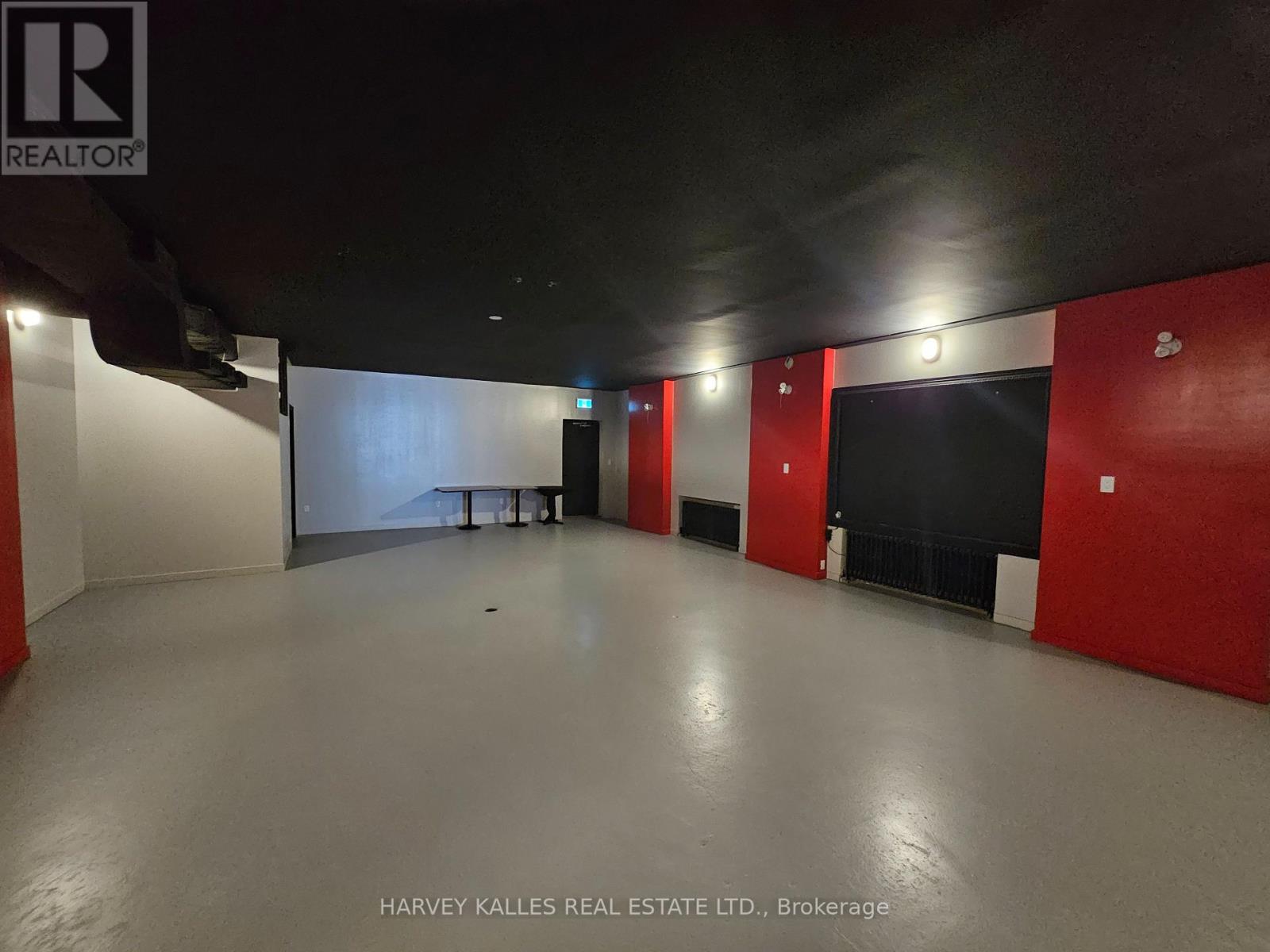 GROUND - 2058 DUFFERIN STREET