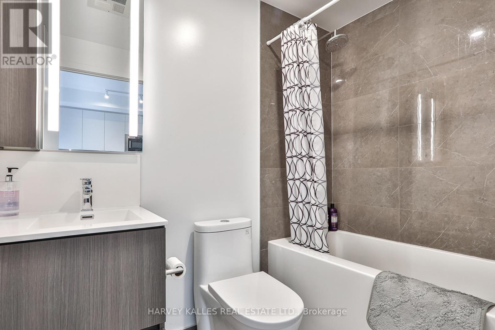 338 - 215 LAKESHORE ROAD W