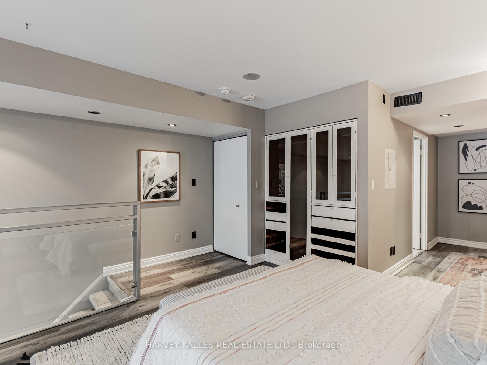 200 Manitoba Street 406