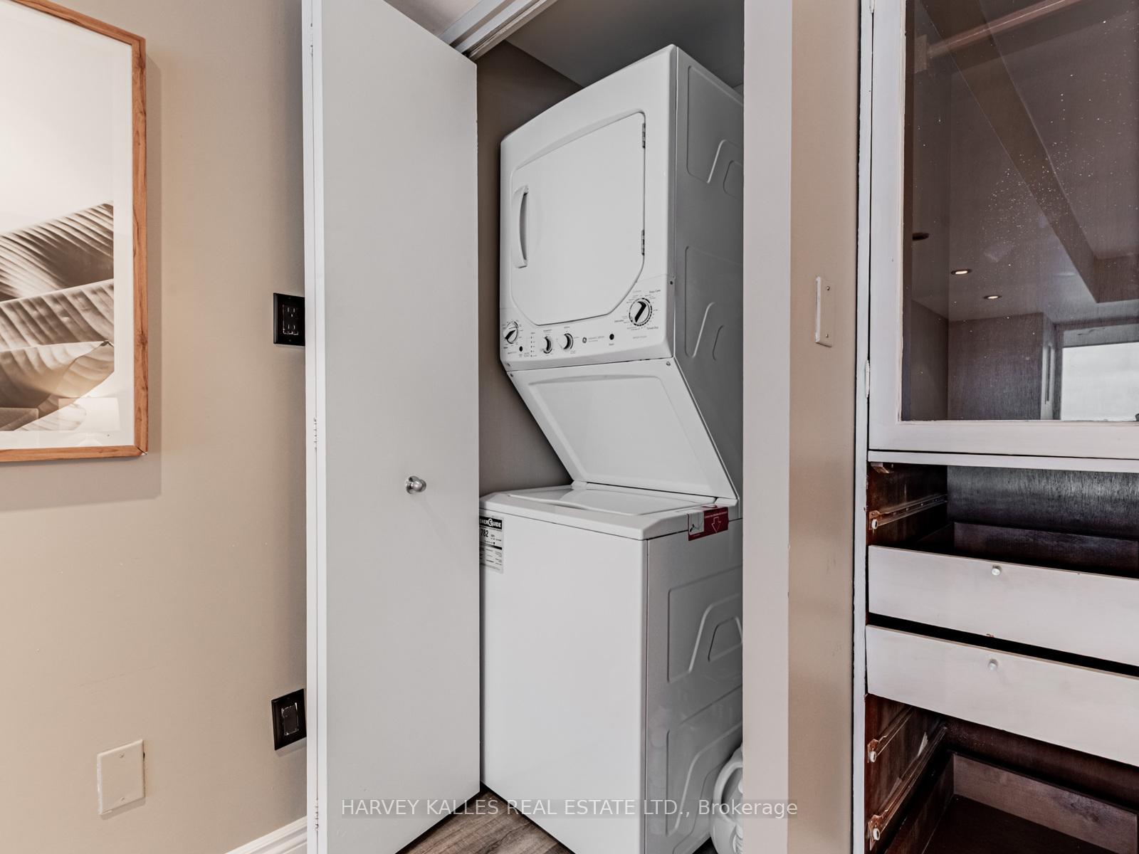 200 Manitoba Street 406