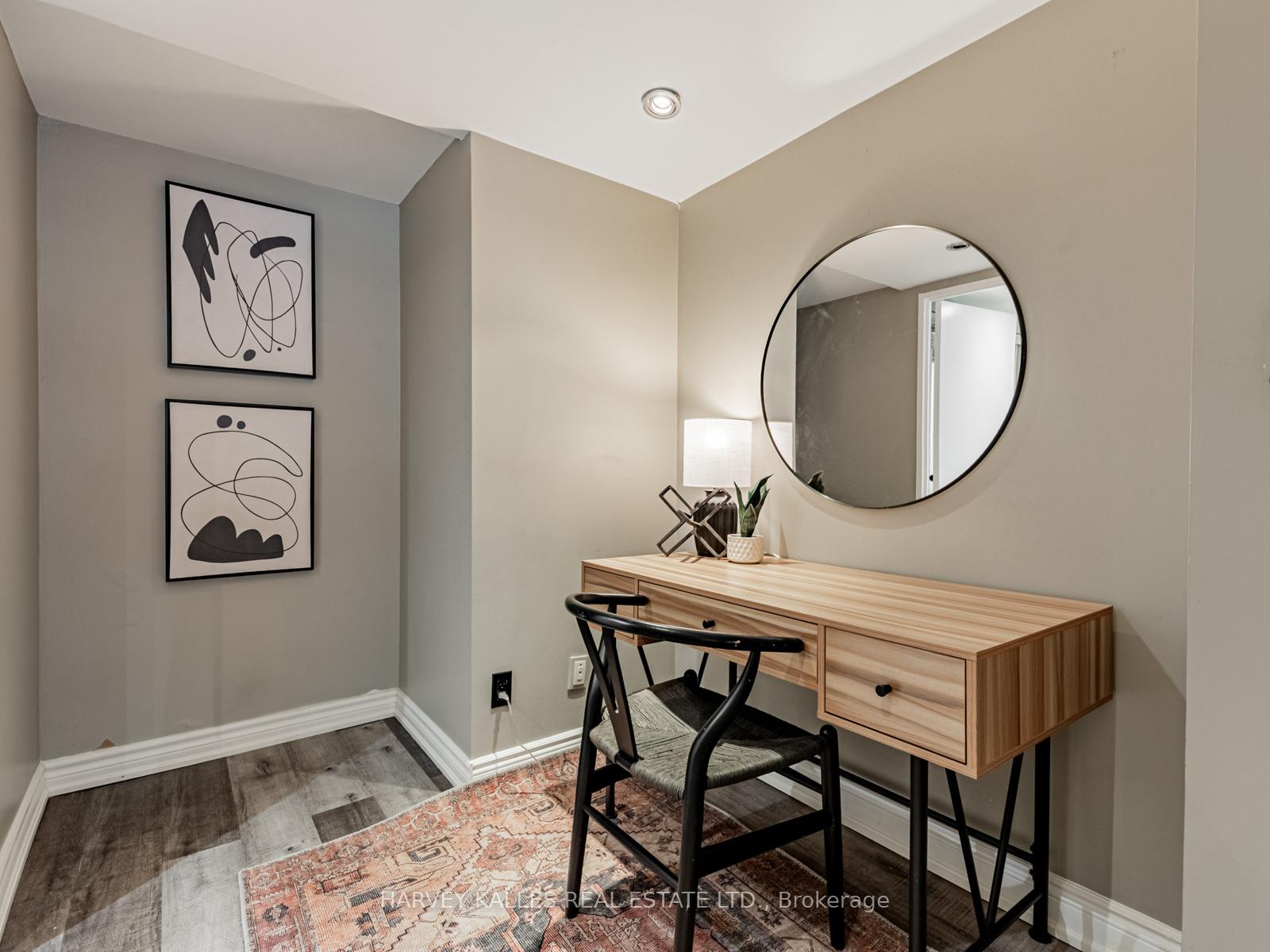 200 Manitoba Street 406