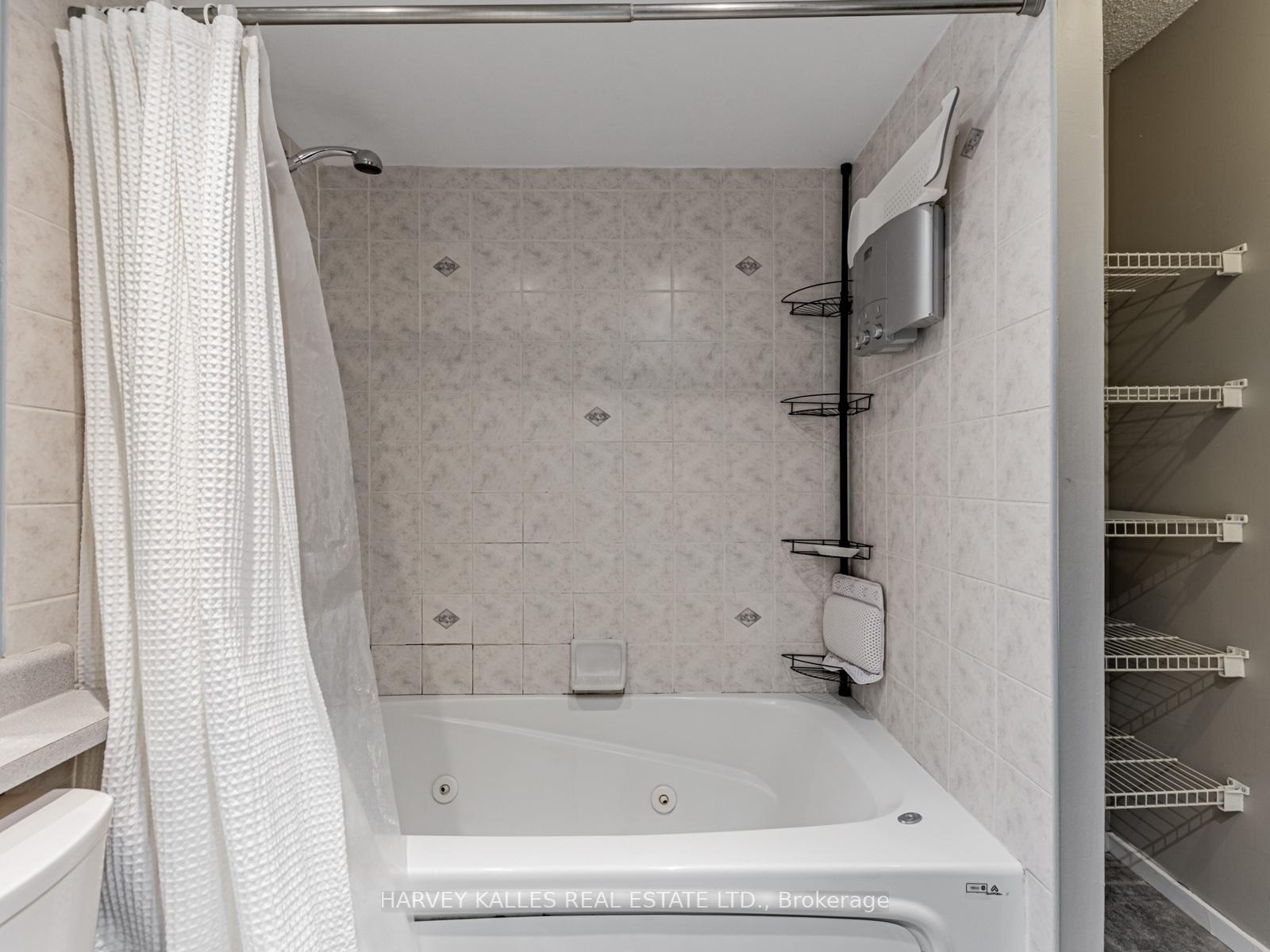 200 Manitoba Street 406