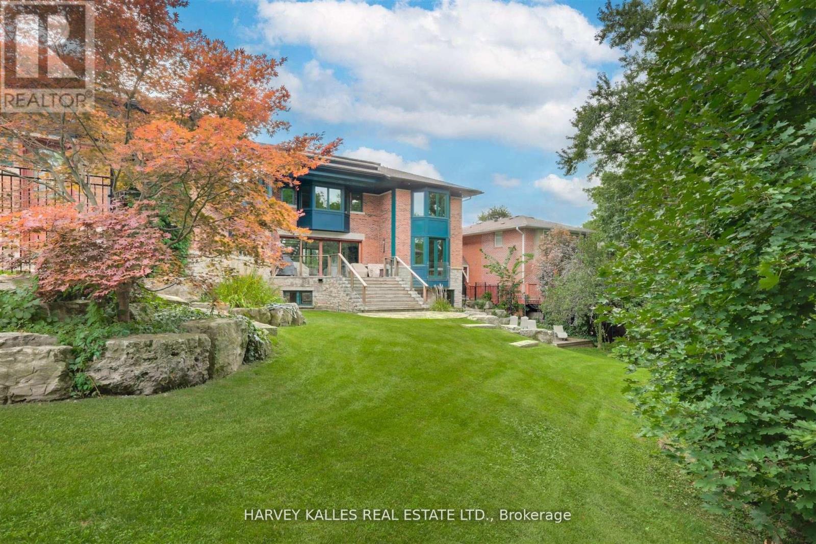 89 KINGSWAY CRESCENT