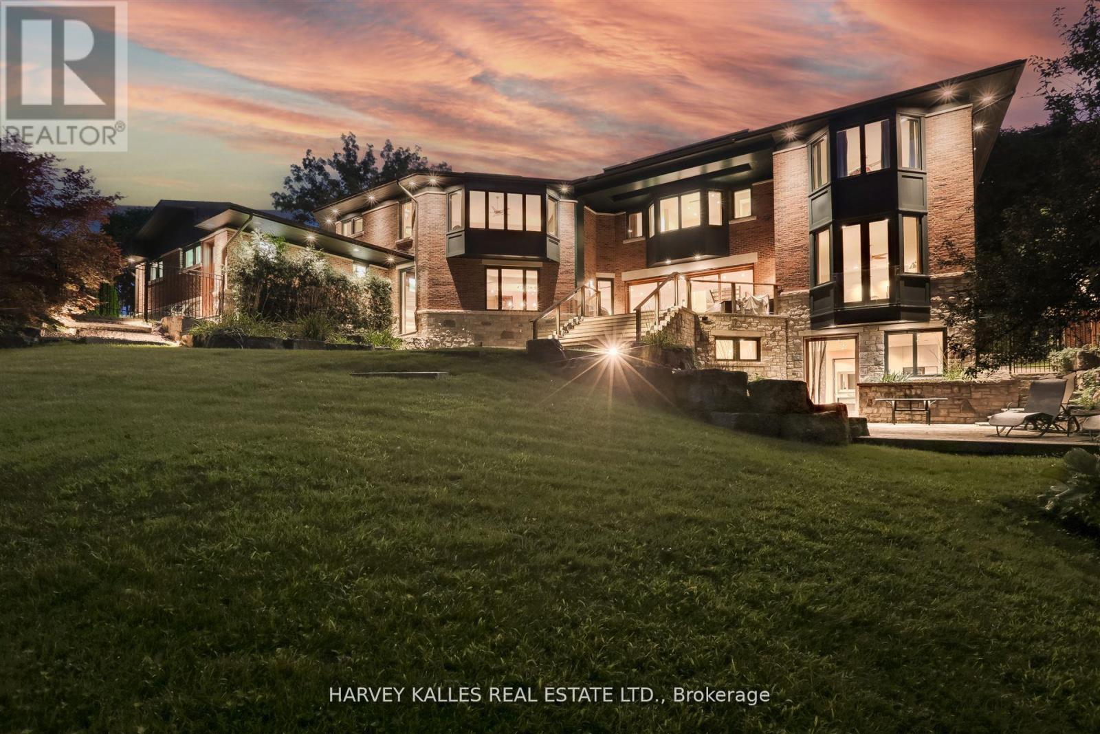 89 KINGSWAY CRESCENT