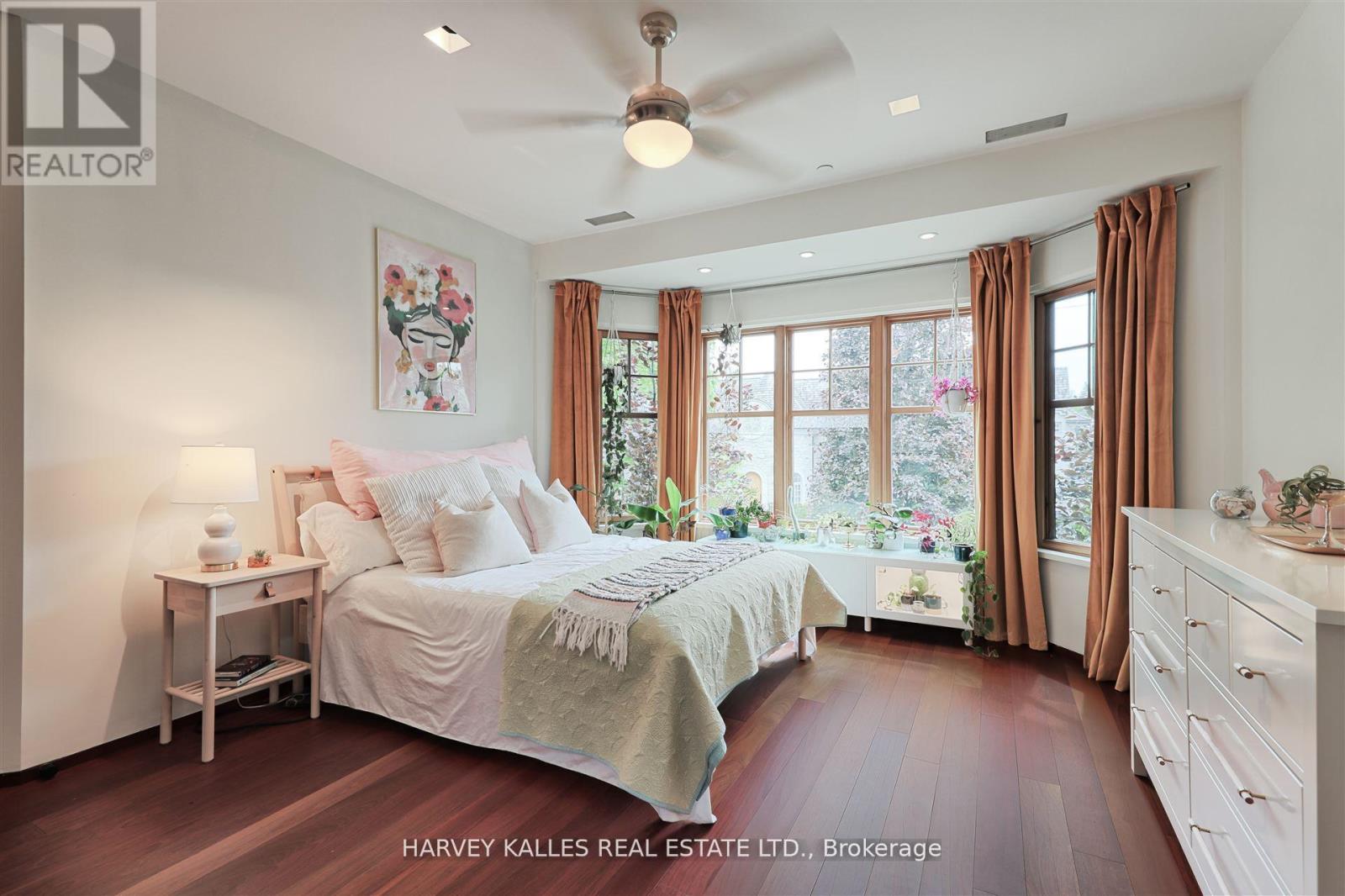 89 KINGSWAY CRESCENT