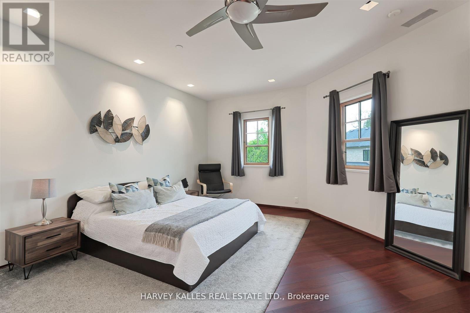 89 KINGSWAY CRESCENT