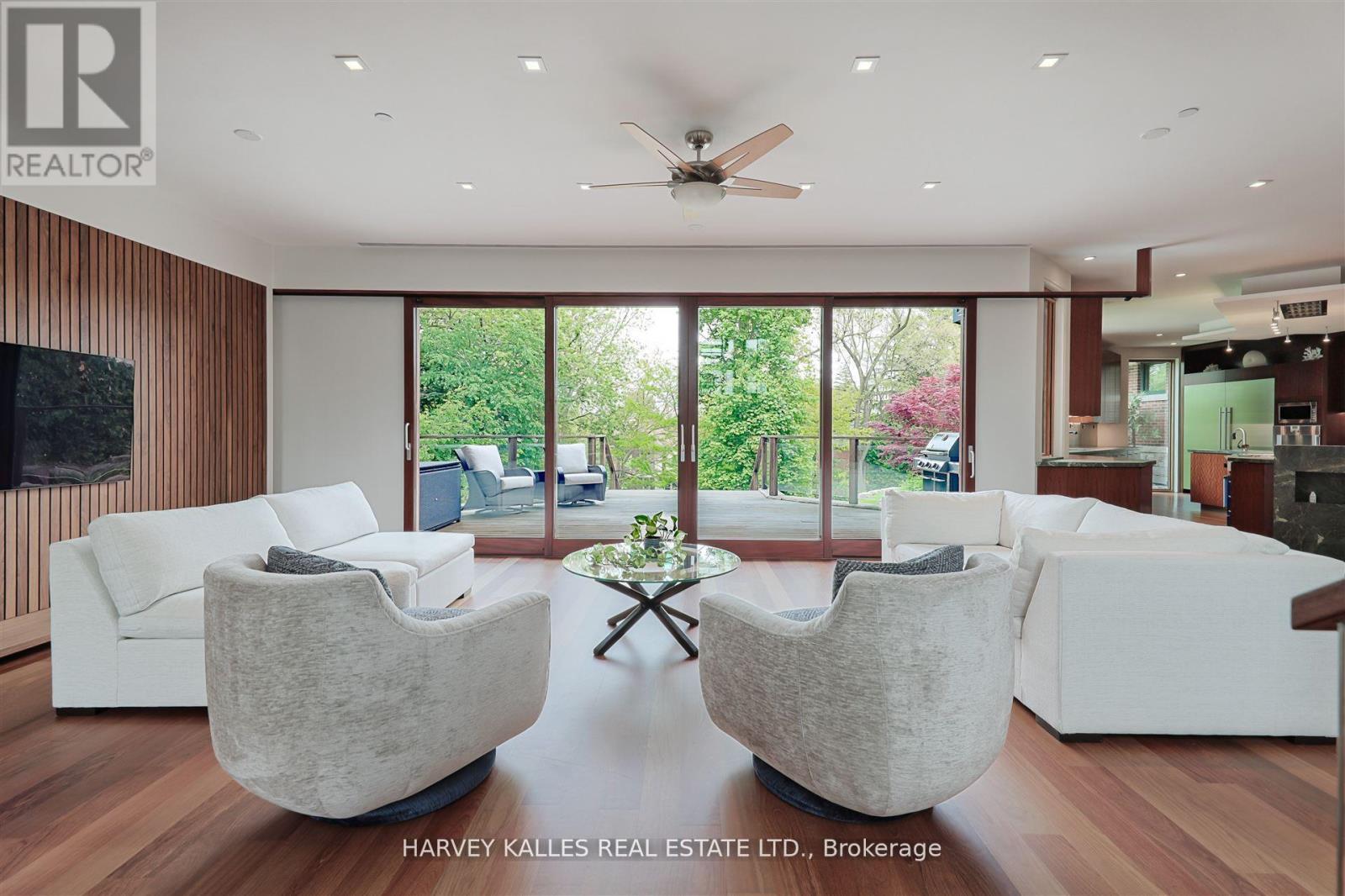 89 KINGSWAY CRESCENT