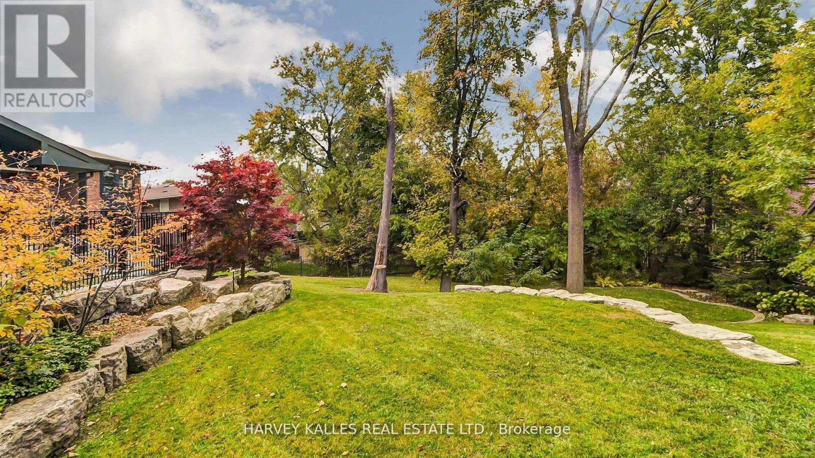 89 KINGSWAY CRESCENT