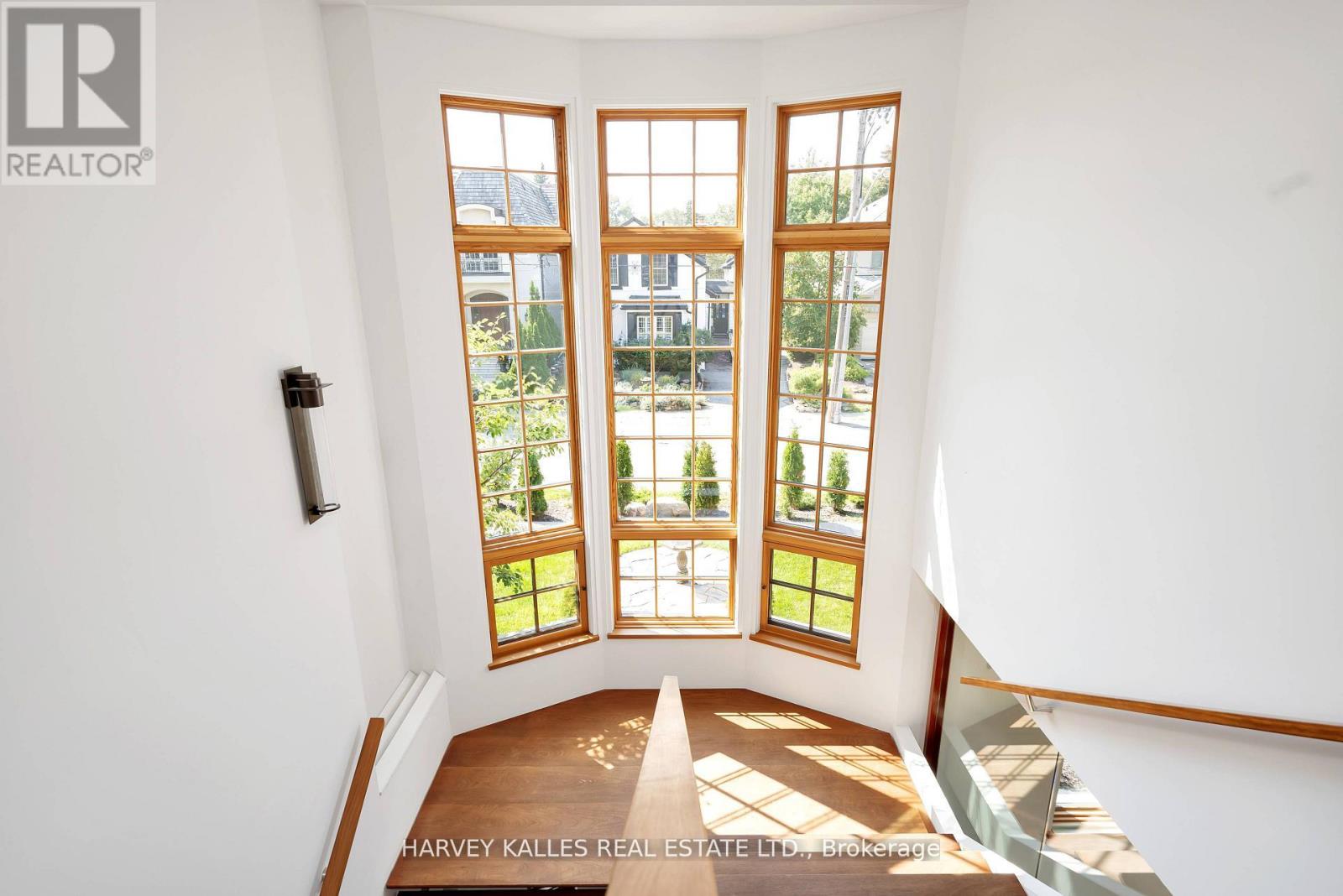 89 KINGSWAY CRESCENT