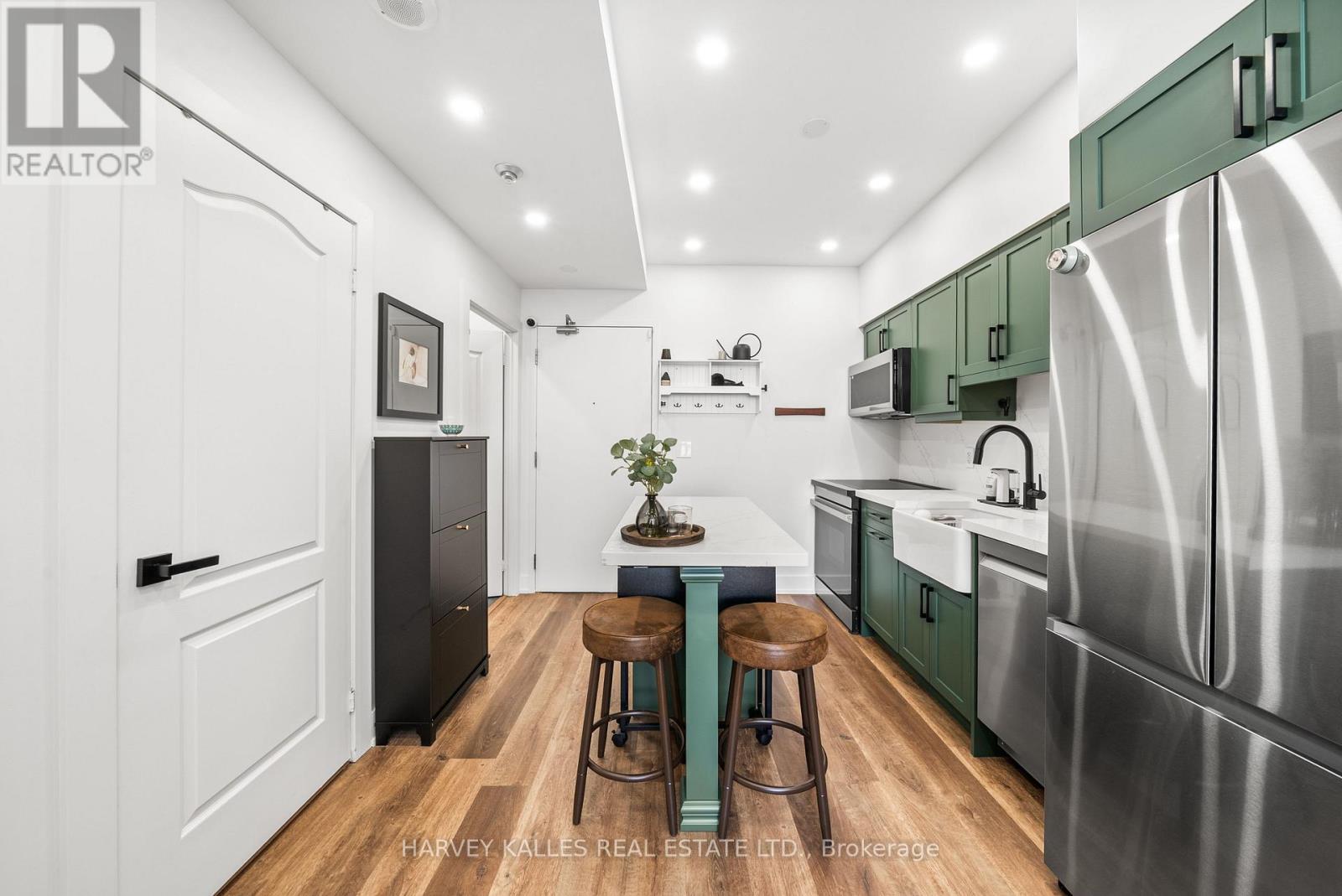 1305 - 4 ELSINORE PATH